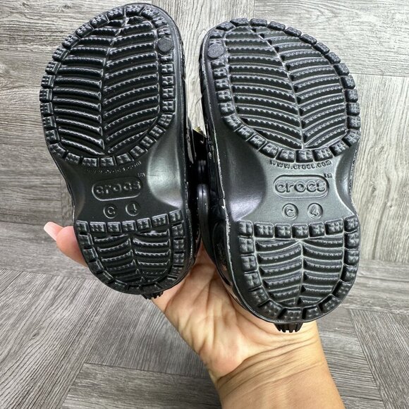 CROCS Batmobile Classic Infant size 4 Black Clog - Picture 8 of 9